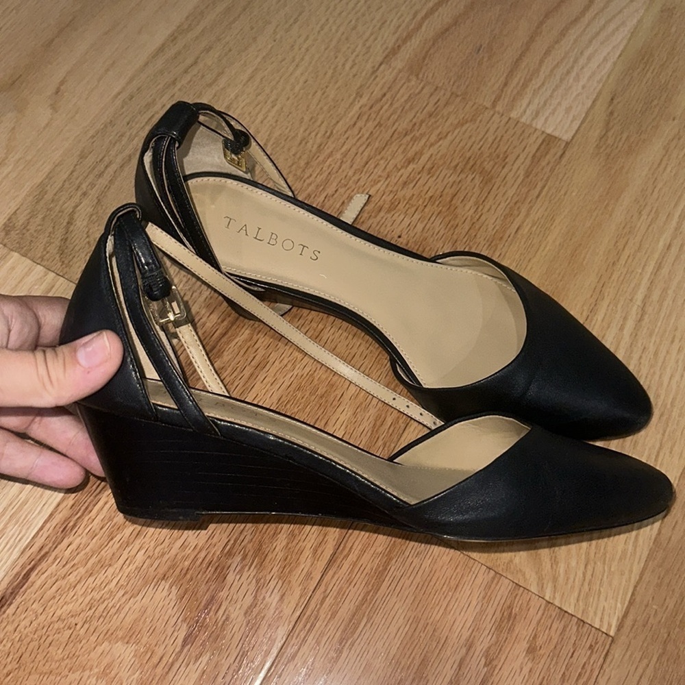 Talbots black genuine leather pointed mini women’s heels‎